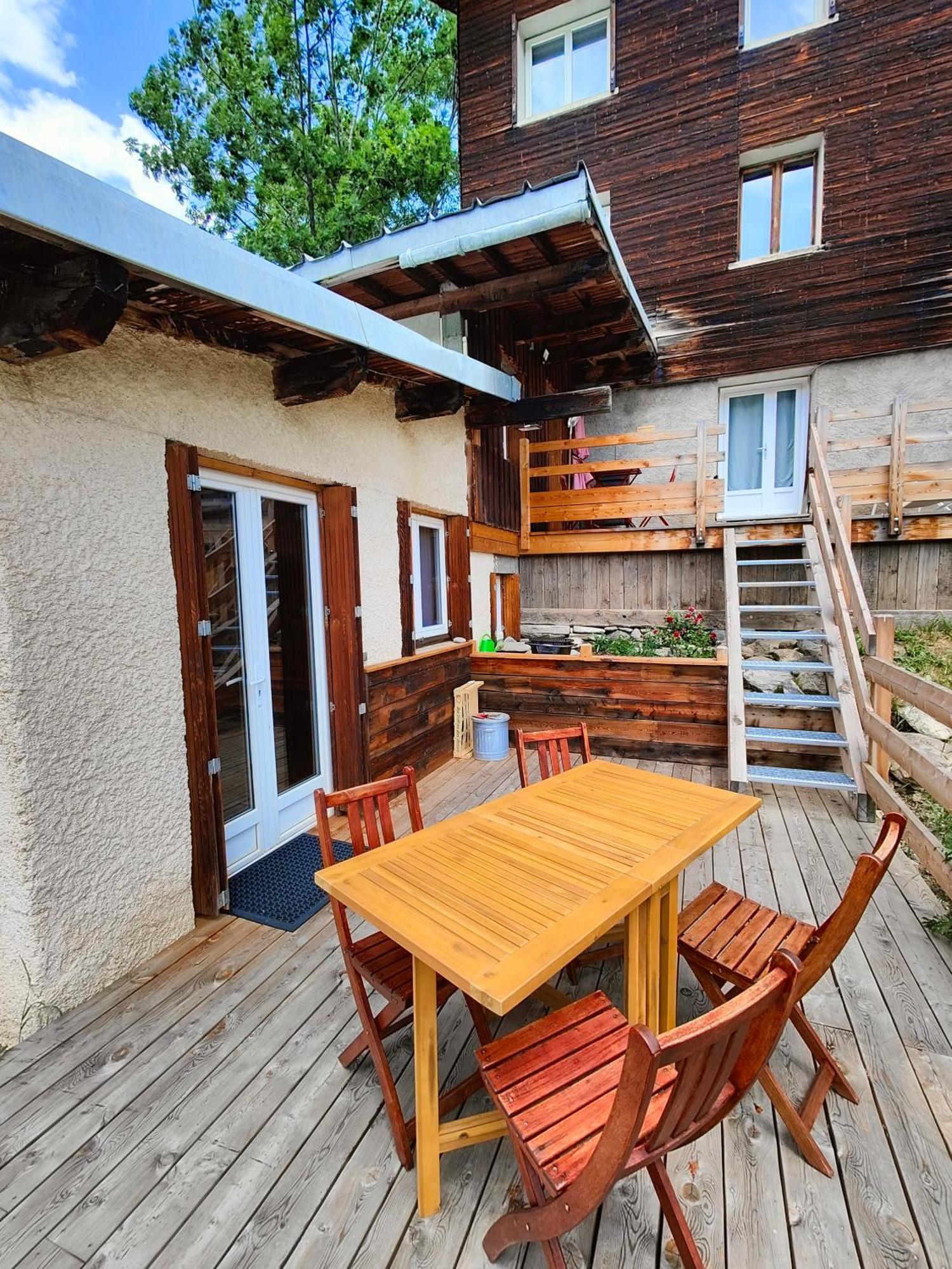 Chalet Ailleurs Appartement A Molines En Queyras المظهر الخارجي الصورة